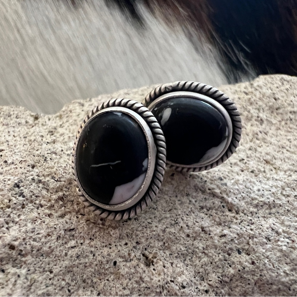 ❤️ Quality White Buffalo Oval Stud Earrings Matte Brushed Navajo Style Western - Picture 5 of 14